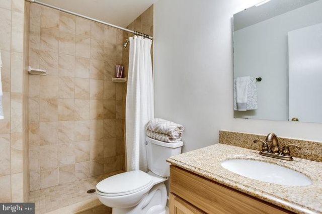 903 CAROLE CT SE, Vienna, VA 22180