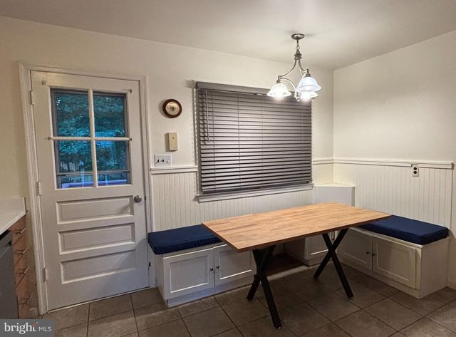 903 CAROLE CT SE, Vienna, VA 22180