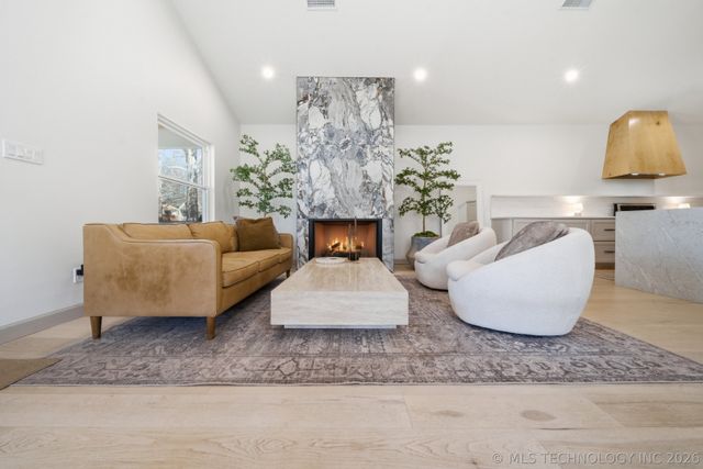 1619 S Trenton Avenue, Tulsa, OK 74120