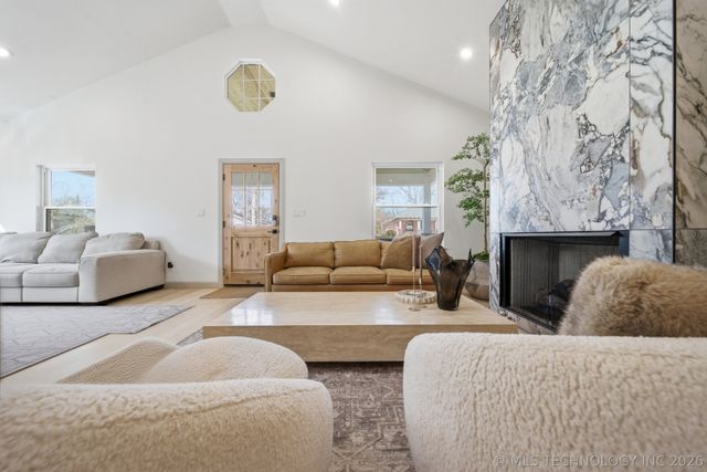 1619 S Trenton Avenue, Tulsa, OK 74120