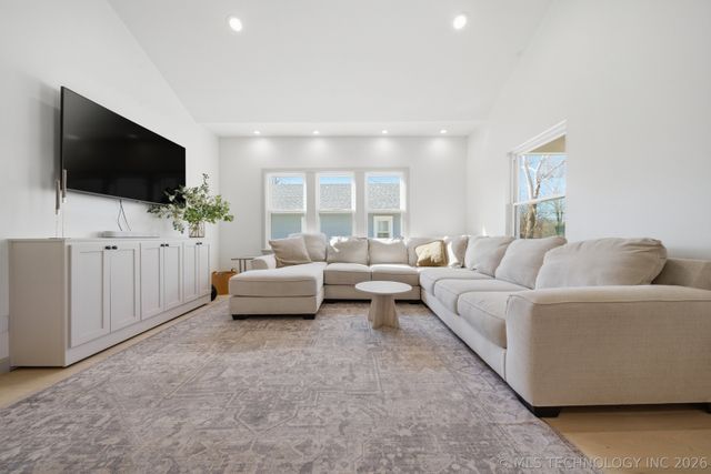 1619 S Trenton Avenue, Tulsa, OK 74120