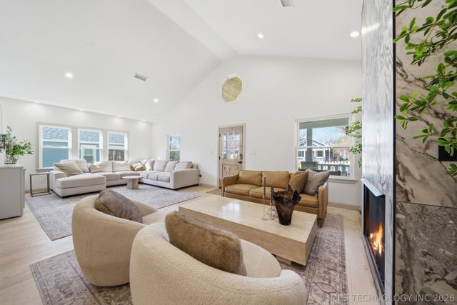 1619 S Trenton Avenue, Tulsa, OK 74120