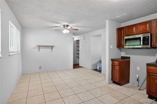 10236 Tanner Drive, St Louis, MO 63136