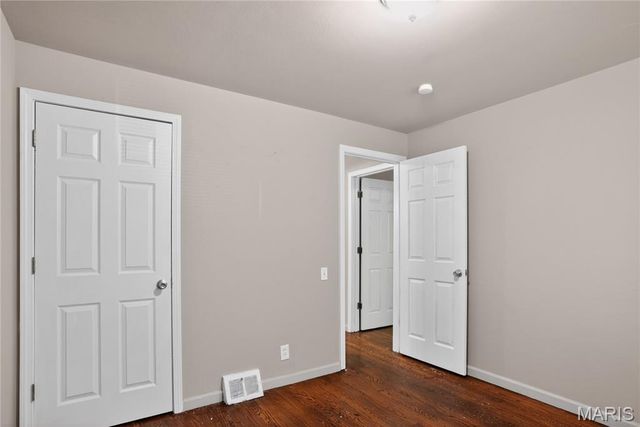 10236 Tanner Drive, St Louis, MO 63136