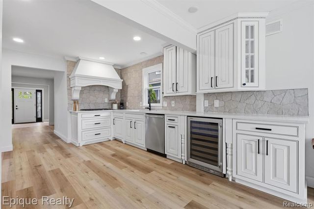 72 N North Shore Drive, Lake Orion, MI 48362