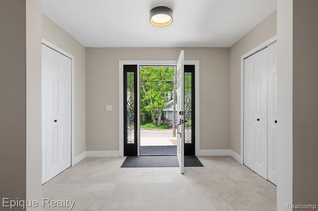 72 N North Shore Drive, Lake Orion, MI 48362