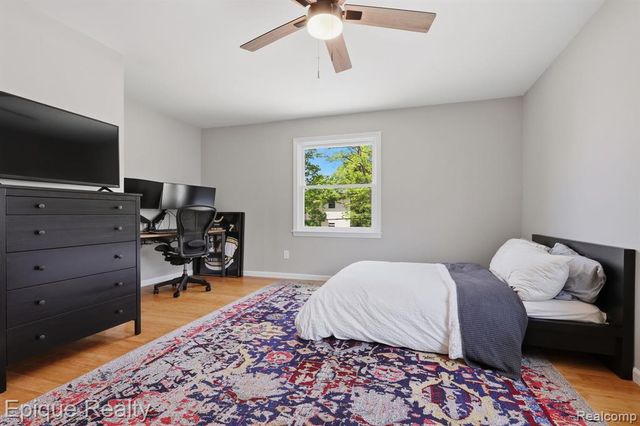 72 N North Shore Drive, Lake Orion, MI 48362