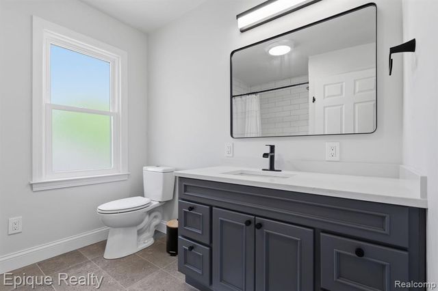 72 N North Shore Drive, Lake Orion, MI 48362