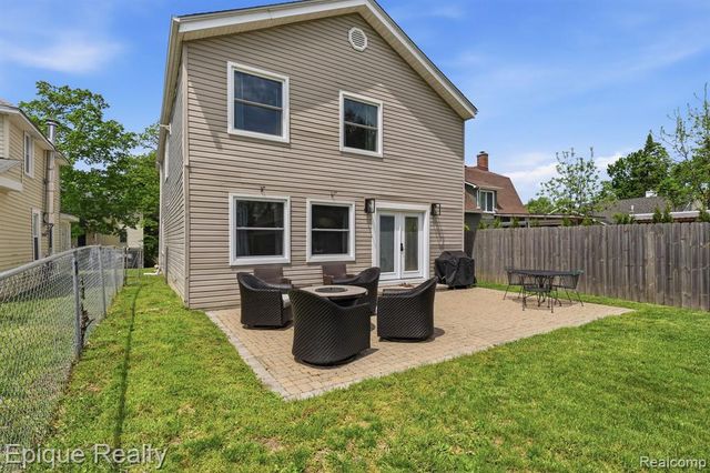 72 N North Shore Drive, Lake Orion, MI 48362