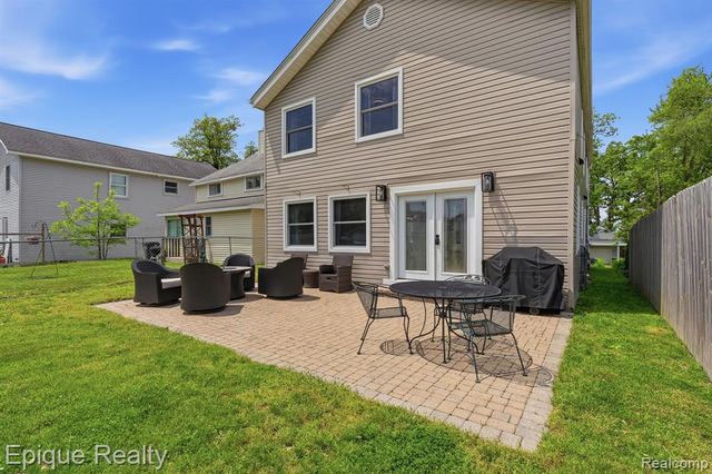 72 N North Shore Drive, Lake Orion, MI 48362