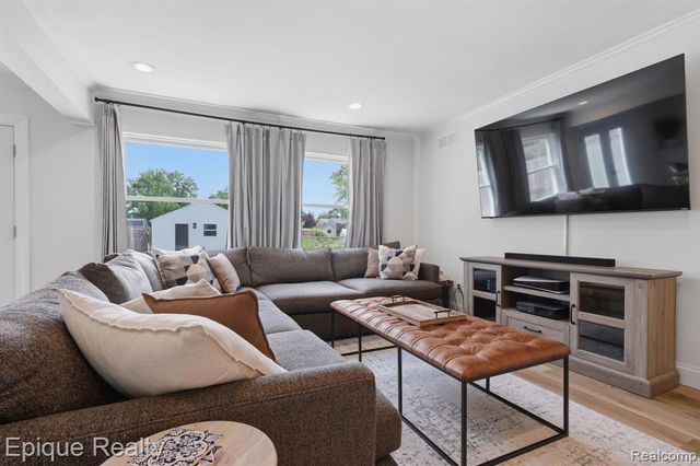 72 N North Shore Drive, Lake Orion, MI 48362