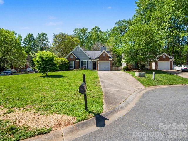 9214 Rotherham Lane, Charlotte, NC 28216