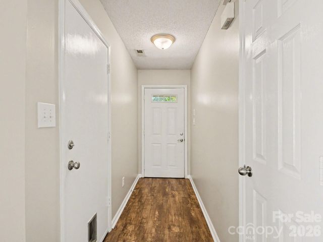 9214 Rotherham Lane, Charlotte, NC 28216