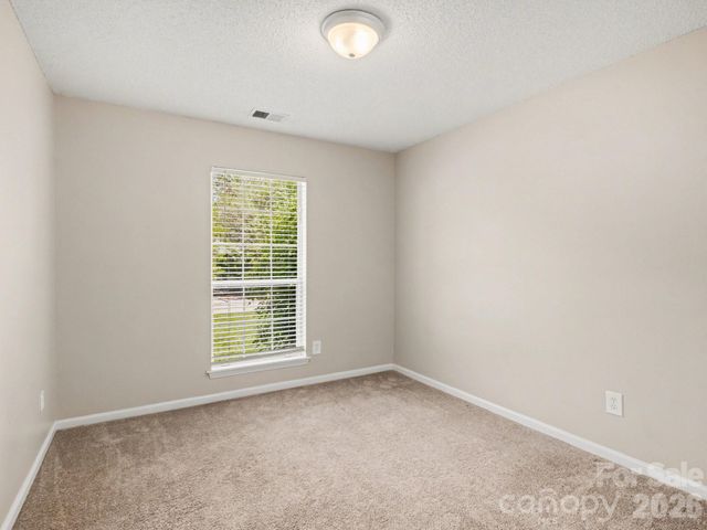 9214 Rotherham Lane, Charlotte, NC 28216