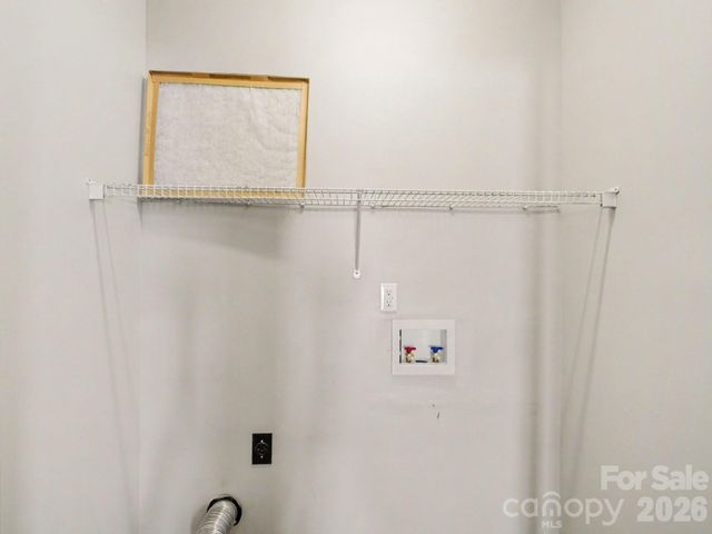 9214 Rotherham Lane, Charlotte, NC 28216