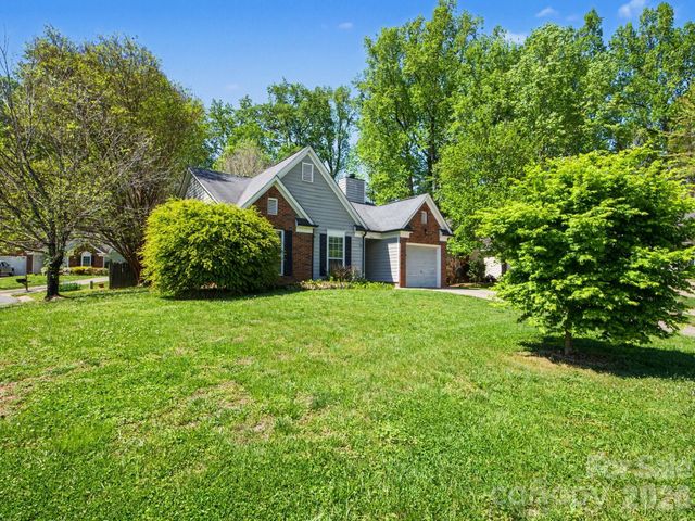9214 Rotherham Lane, Charlotte, NC 28216