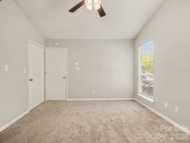 9214 Rotherham Lane, Charlotte, NC 28216