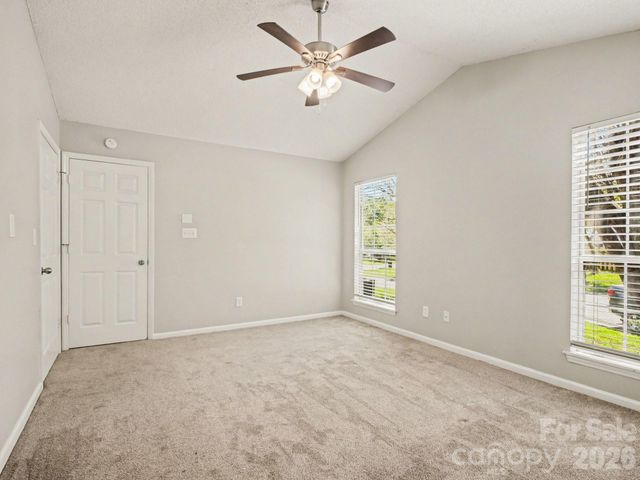 9214 Rotherham Lane, Charlotte, NC 28216