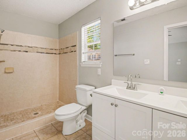 9214 Rotherham Lane, Charlotte, NC 28216