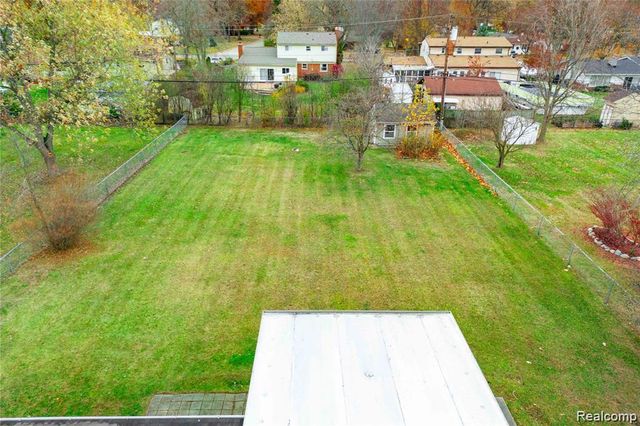 8258 Concord Road, Grosse Ile Township, MI 48138