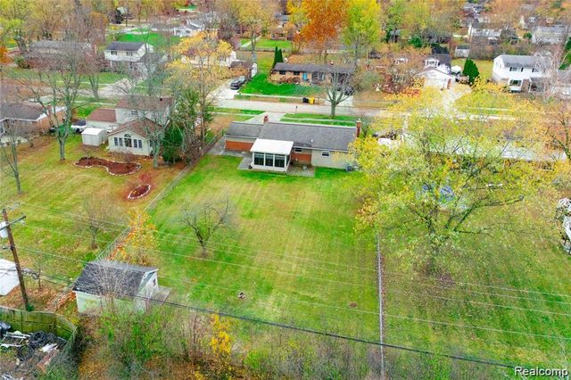 8258 Concord Road, Grosse Ile Township, MI 48138