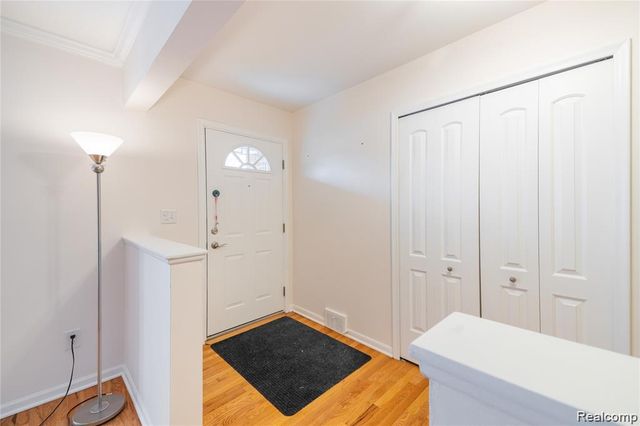 8258 Concord Road, Grosse Ile Township, MI 48138