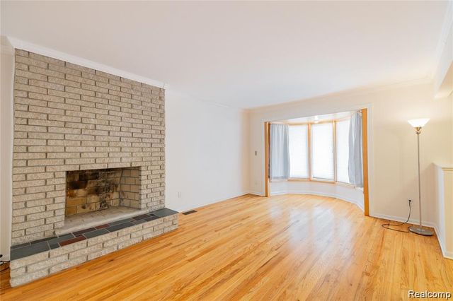 8258 Concord Road, Grosse Ile Township, MI 48138