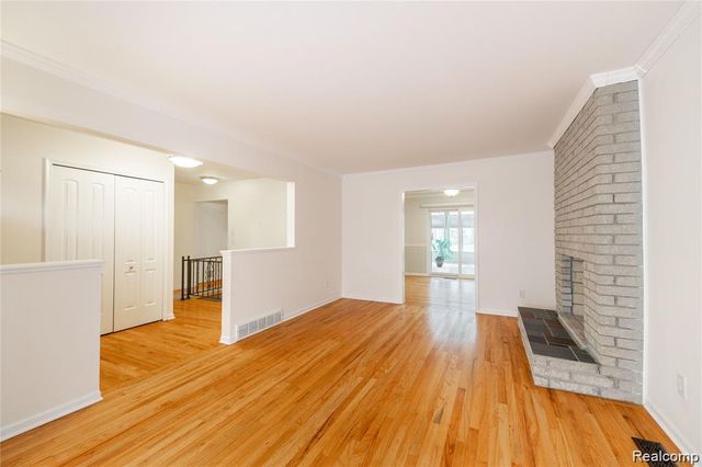 8258 Concord Road, Grosse Ile Township, MI 48138