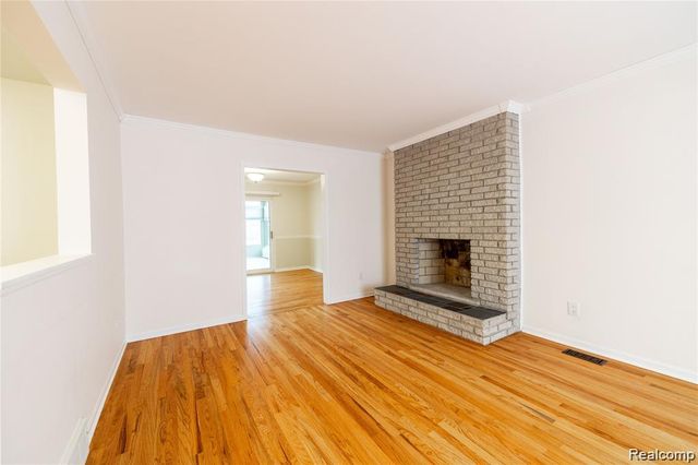 8258 Concord Road, Grosse Ile Township, MI 48138