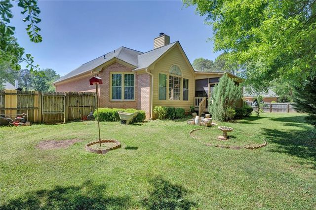1760 SE Heatherstone Hollow SE, Conyers, GA 30013