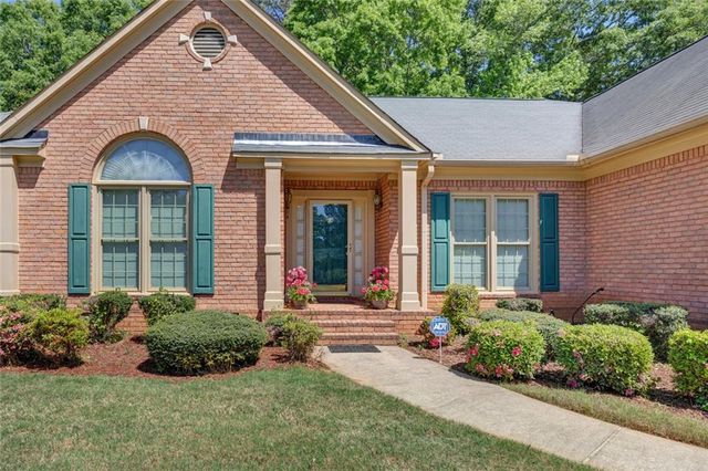 1760 SE Heatherstone Hollow SE, Conyers, GA 30013