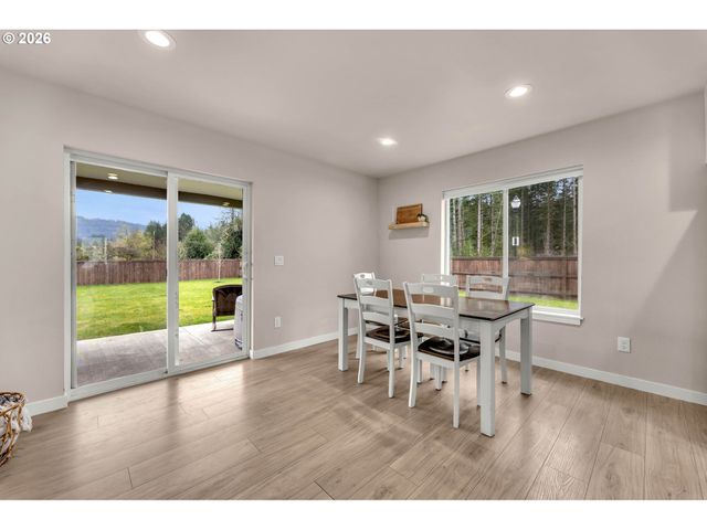 211 W OAK St, Yacolt, WA 98675