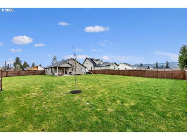211 W OAK St, Yacolt, WA 98675