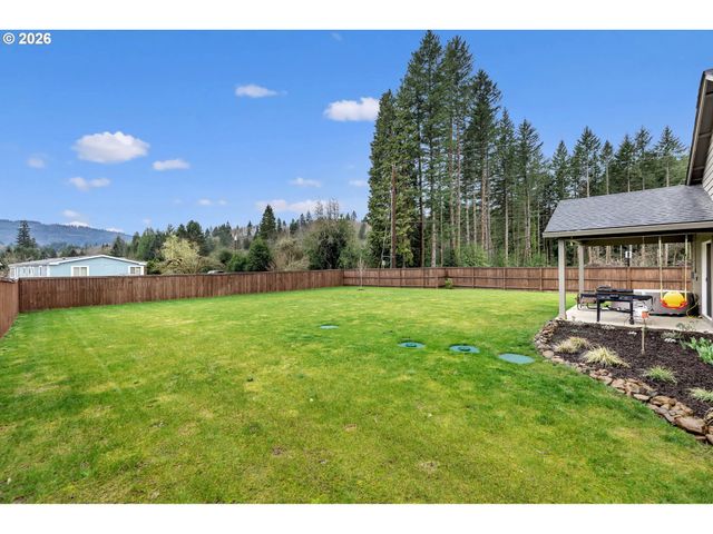 211 W OAK St, Yacolt, WA 98675