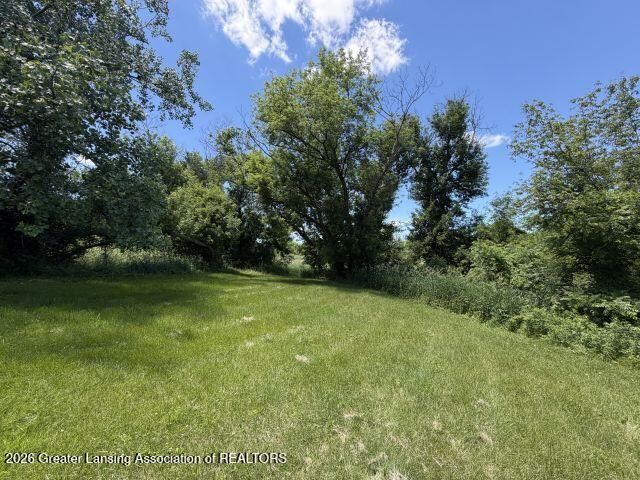 8817 Columbia Highway, Eaton Rapids, MI 48827
