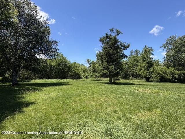 8817 Columbia Highway, Eaton Rapids, MI 48827