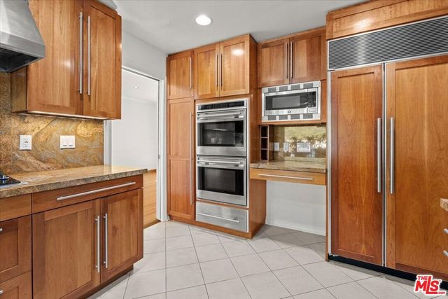 13521 Bayliss Road, Los Angeles, CA 90049