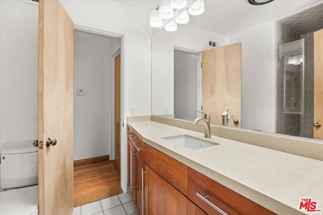 13521 Bayliss Road, Los Angeles, CA 90049