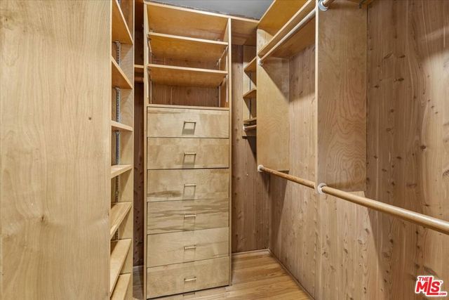 13521 Bayliss Road, Los Angeles, CA 90049