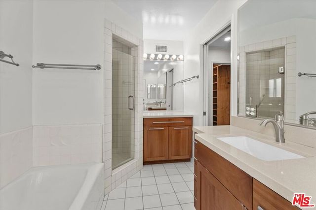 13521 Bayliss Road, Los Angeles, CA 90049