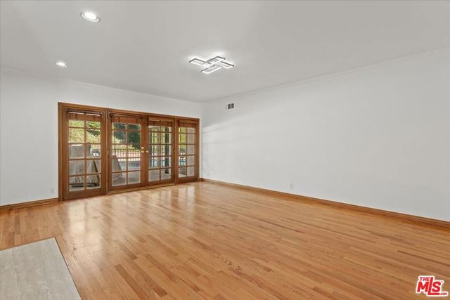 13521 Bayliss Road, Los Angeles, CA 90049