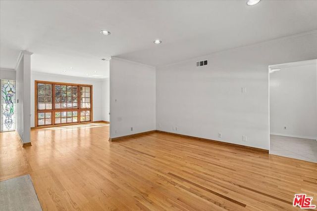 13521 Bayliss Road, Los Angeles, CA 90049