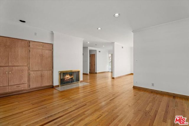 13521 Bayliss Road, Los Angeles, CA 90049