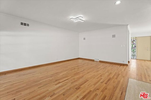 13521 Bayliss Road, Los Angeles, CA 90049