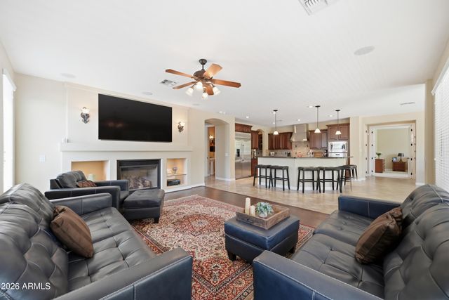 1377 E GLACIER Place, Chandler, AZ 85249