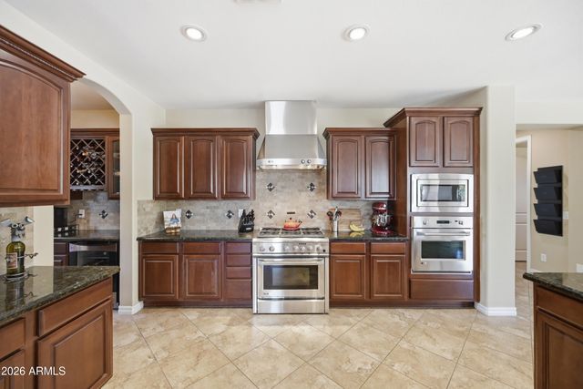 1377 E GLACIER Place, Chandler, AZ 85249