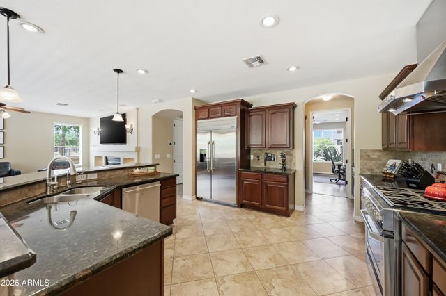 1377 E GLACIER Place, Chandler, AZ 85249