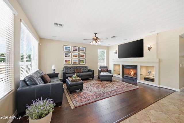 1377 E GLACIER Place, Chandler, AZ 85249