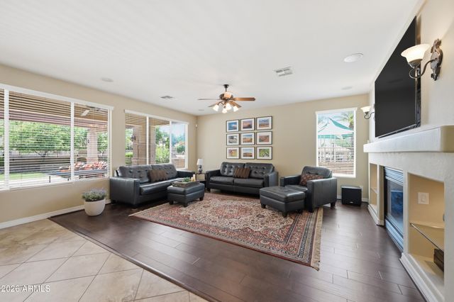 1377 E GLACIER Place, Chandler, AZ 85249