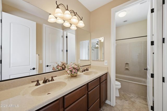 1377 E GLACIER Place, Chandler, AZ 85249